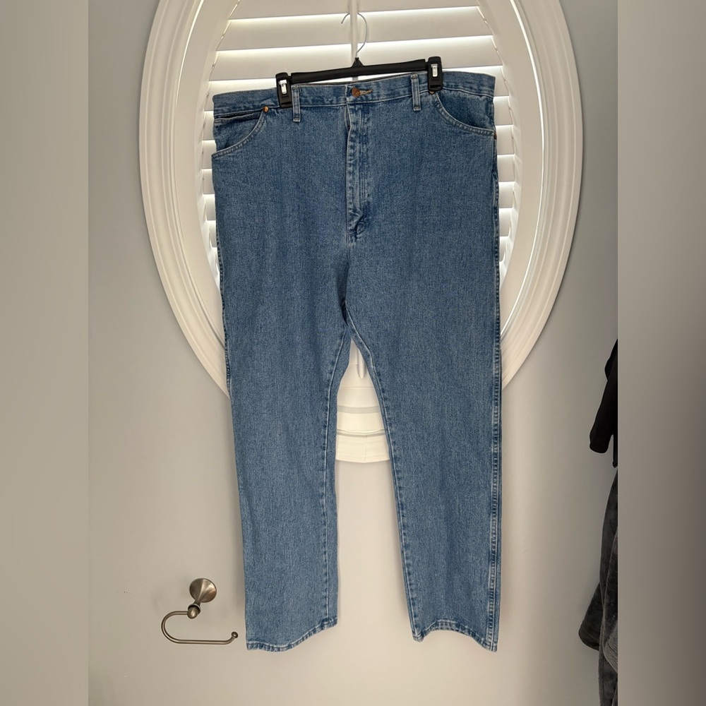 Wrangler Jeans Men's Size 42x34 Regular Fit Denim 100% Cotton Blue #A001 4020
